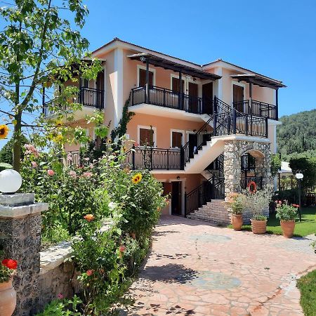 Nikos Apartmentsアリラス エクステリア 写真